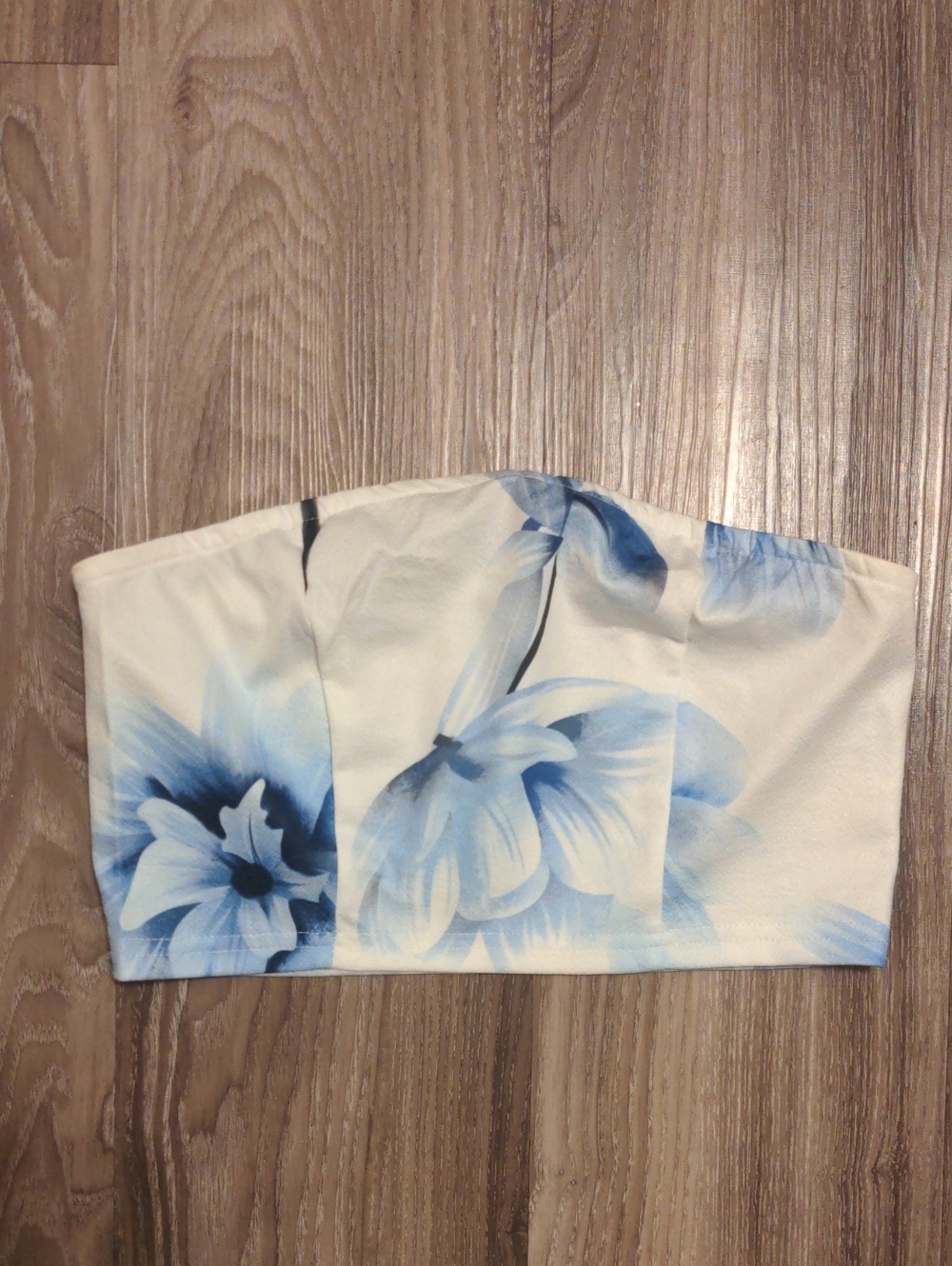 White Lightweight Strapless Floral Bandeau Tube Top W/ Blue Hot Summer Flowers